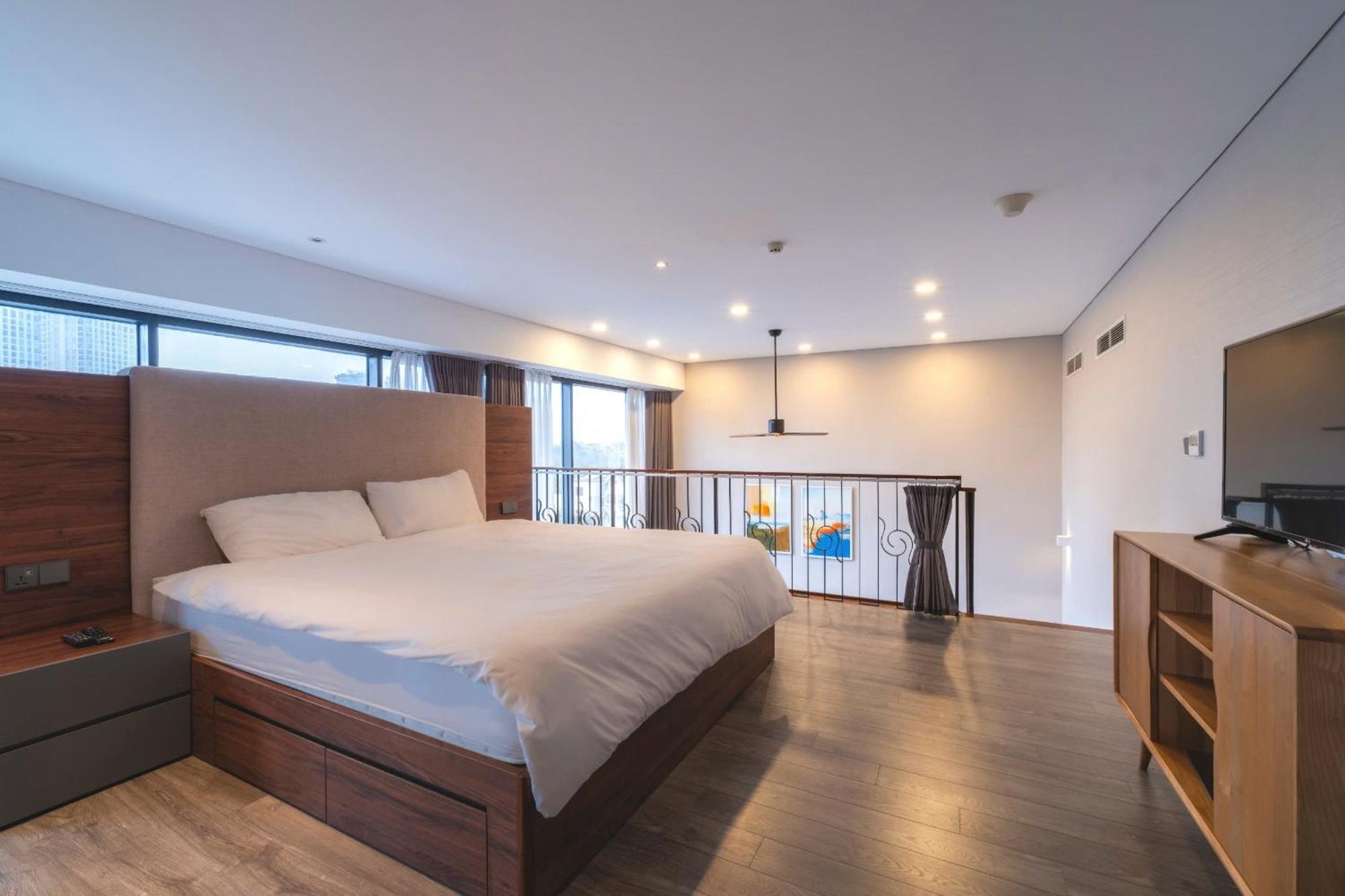Pentstudio_5stars_westlake_luxury Căn hộ *